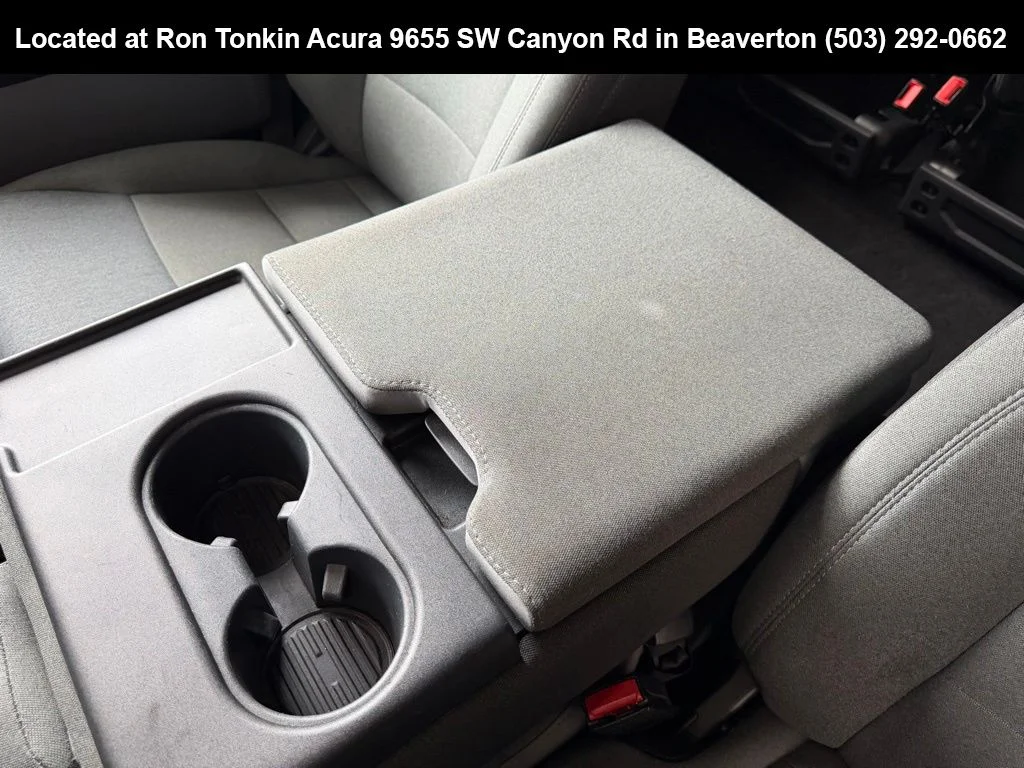 Used 2025 Atlas Blue Metallic Ford XLT image 24