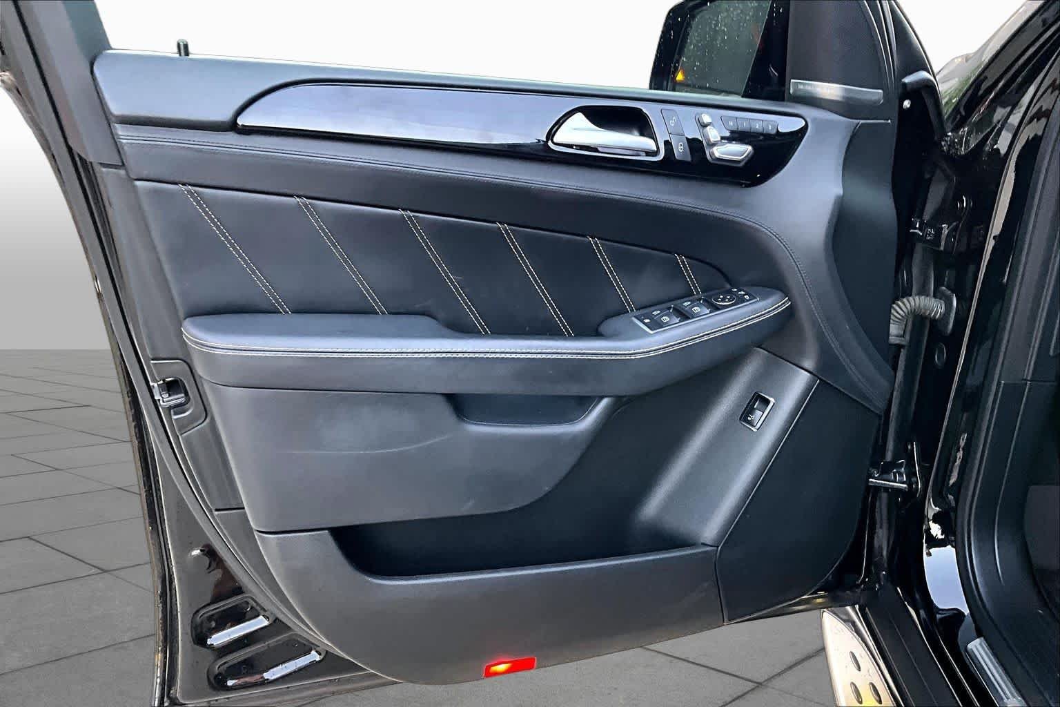 Used 2018 Black Mercedes-Benz AMG® GLE 63 image 22