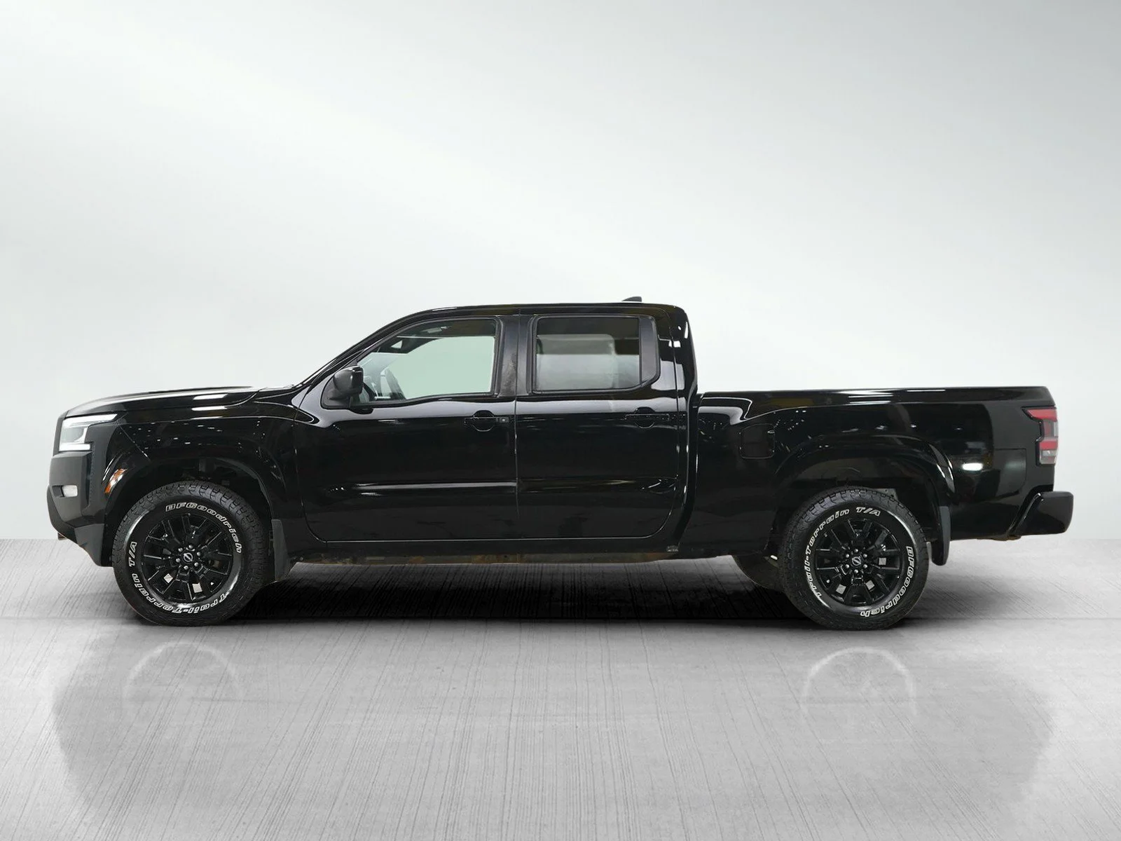 Used 2023 Nissan Frontier SV with VIN 1N6ED1FK1PN643508 for sale in Burnsville, Minnesota