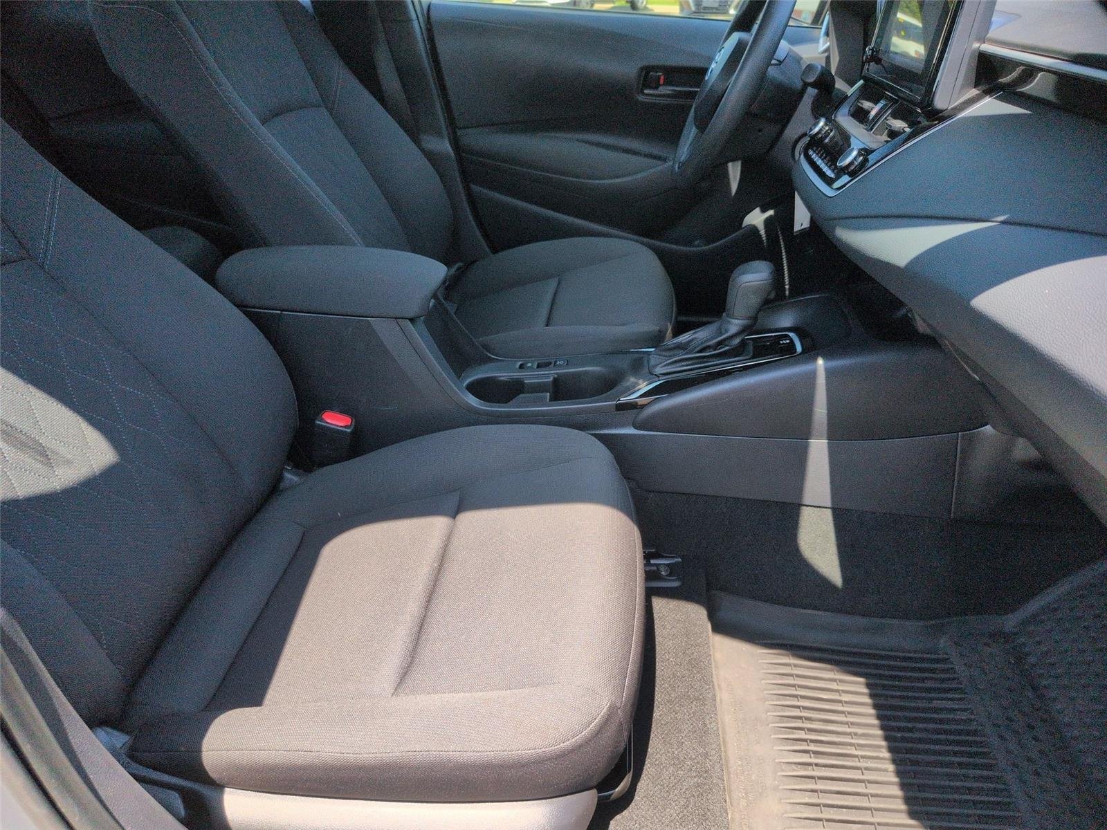 Used 2025 Underground Toyota LE image 37