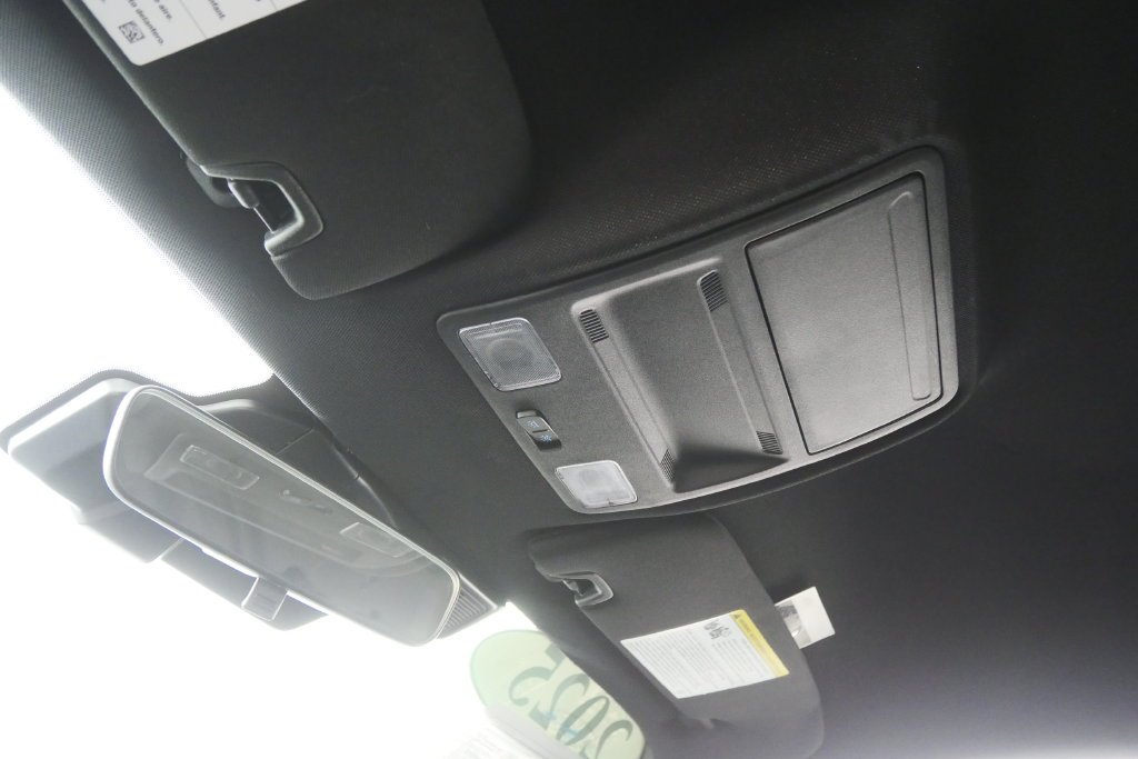 Used 2025 Vapor Blue Ford EcoBoost image 23