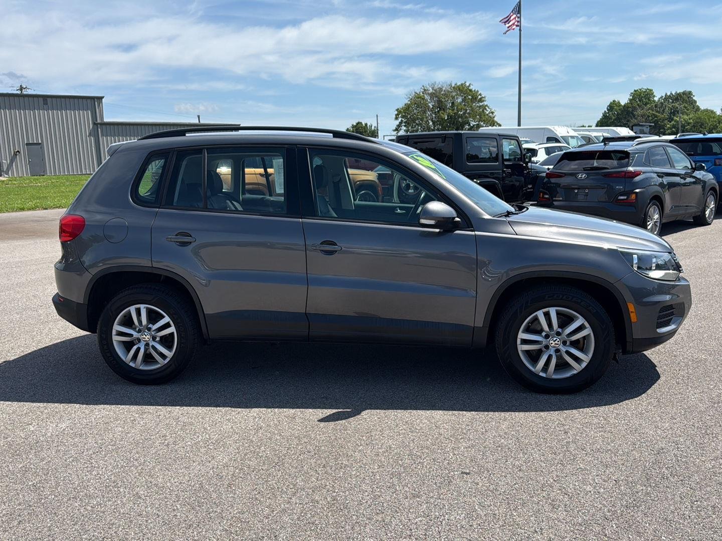 Used 2016 Pepper Gray Metallic Volkswagen S image 8