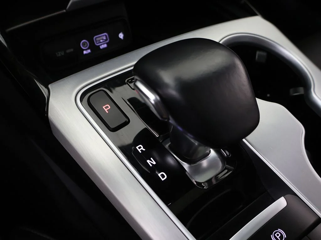 Used 2019 White Kia GT2 image 66