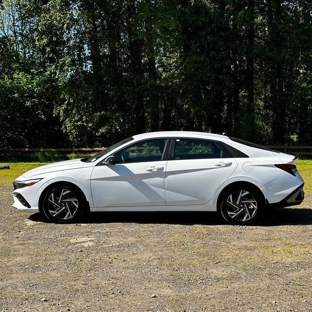 2025 Hyundai Elantra SEL - Photo 6