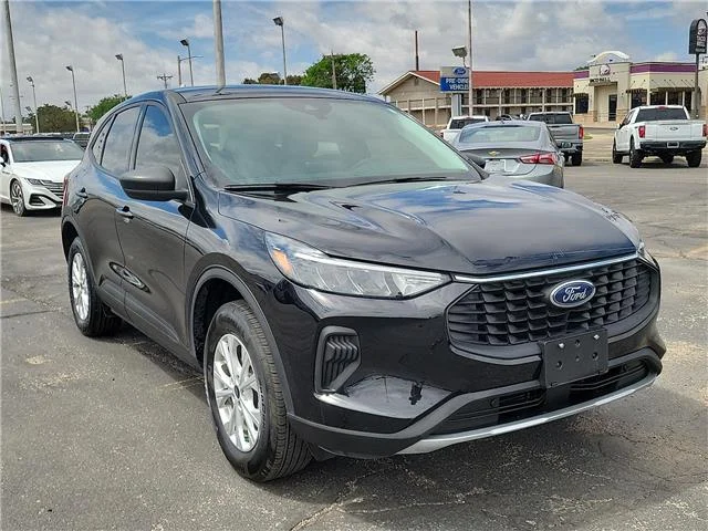 Used 2025 Agate Black Metallic Ford Active All-Wheel Drive image 6