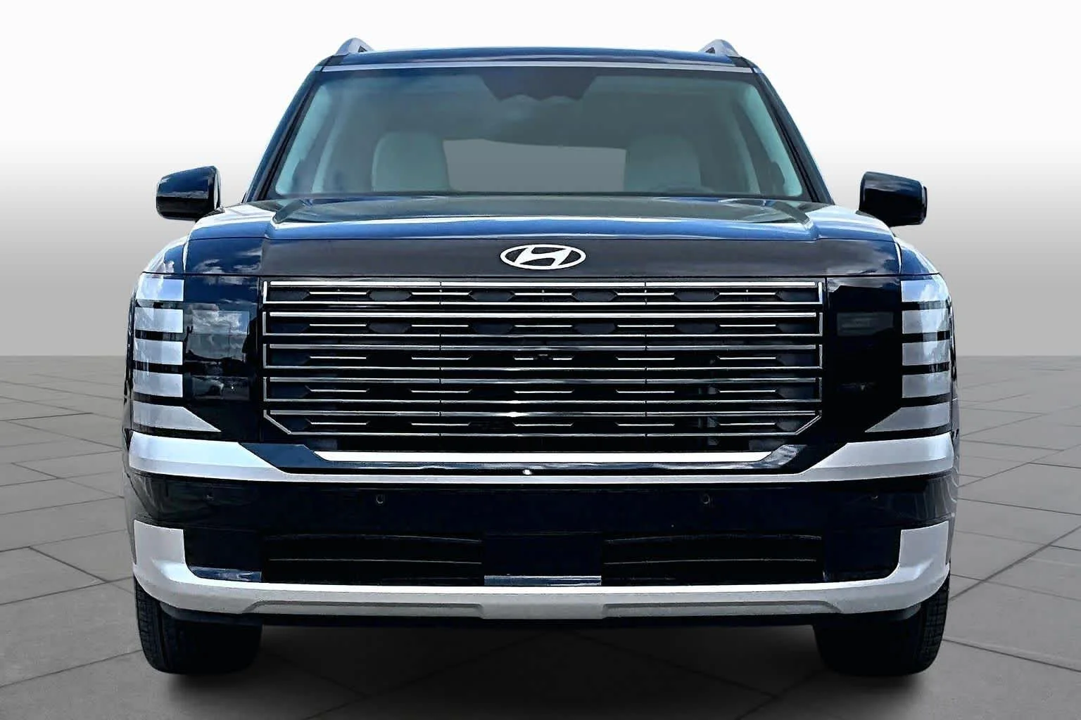 Used 2026 Abyss Black Pearl Hyundai Calligraphy image 4