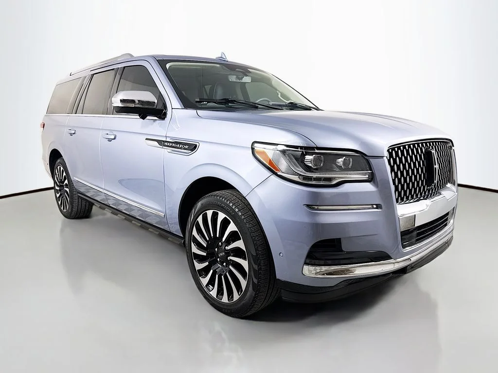 Used 2023 Blue Lincoln Black Label image 3