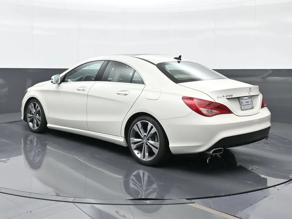 Used 2016  Mercedes-Benz CLA 250 image 2