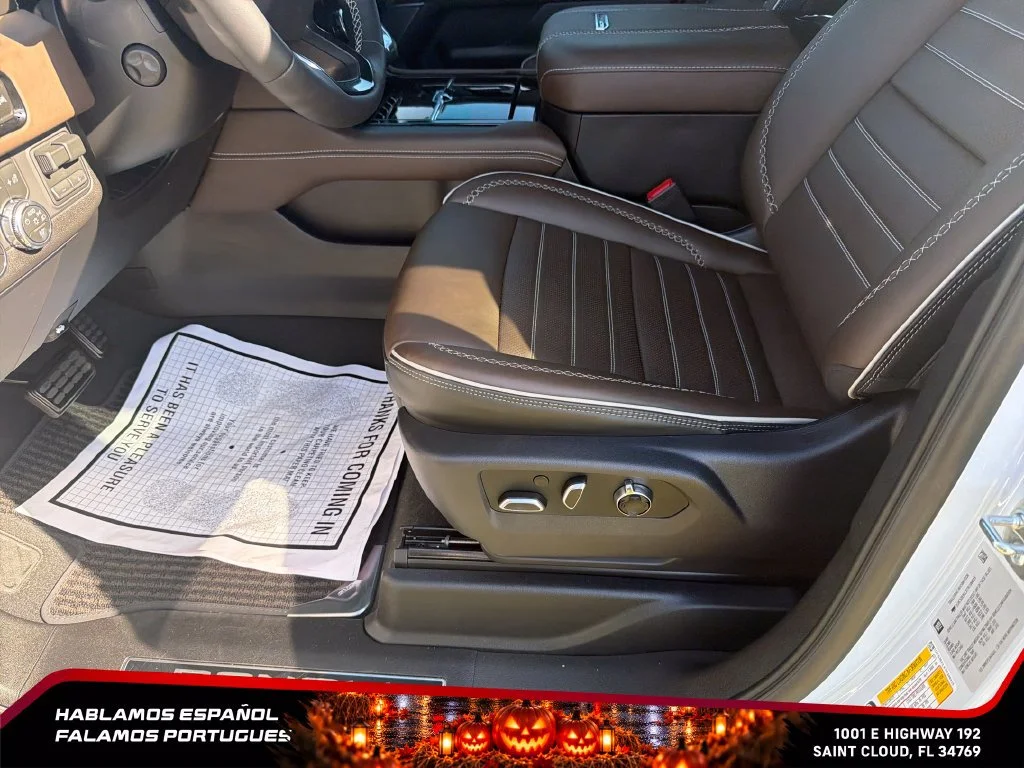 Used 2026 Glacier White Tricoat GMC Denali Ultimate image 15