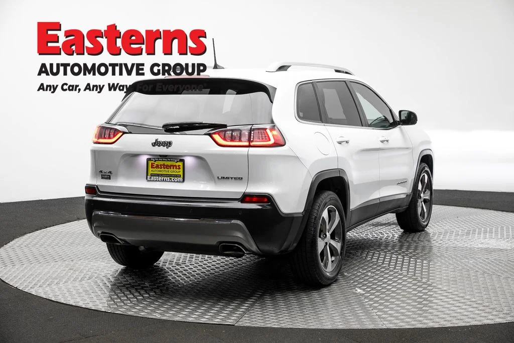Used 2019 White Jeep Limited image 5