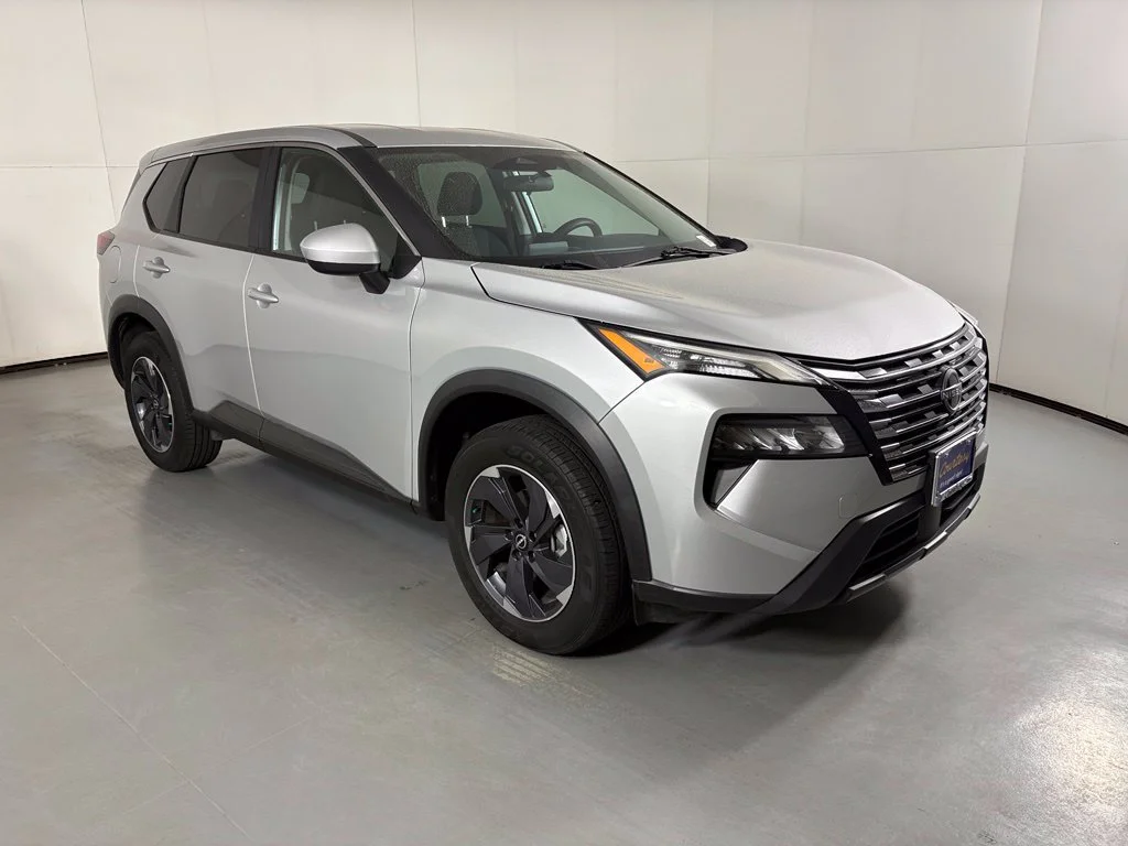Used 2024 Silver Nissan SV image 2