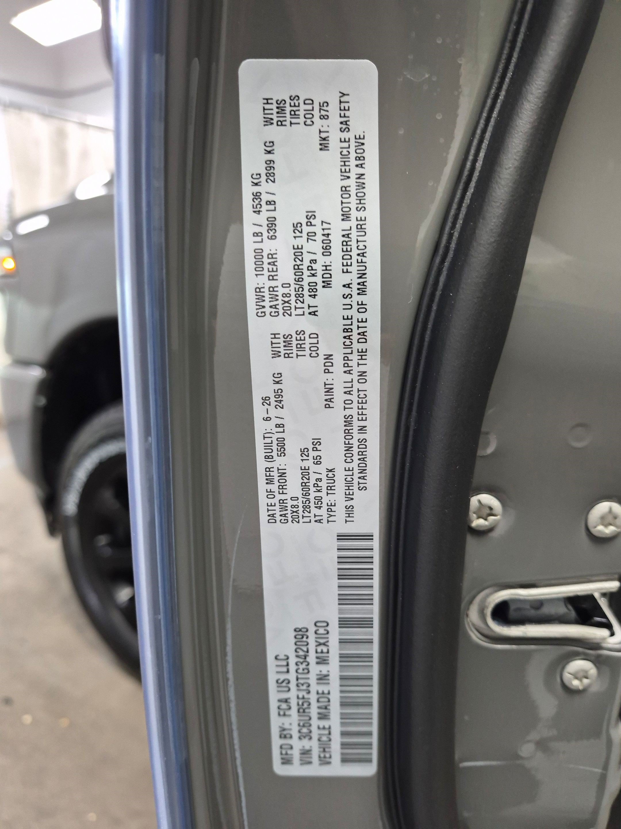 New 2026 Ceramic Gray Clear-Coat Exterior Paint RAM Laramie image 32