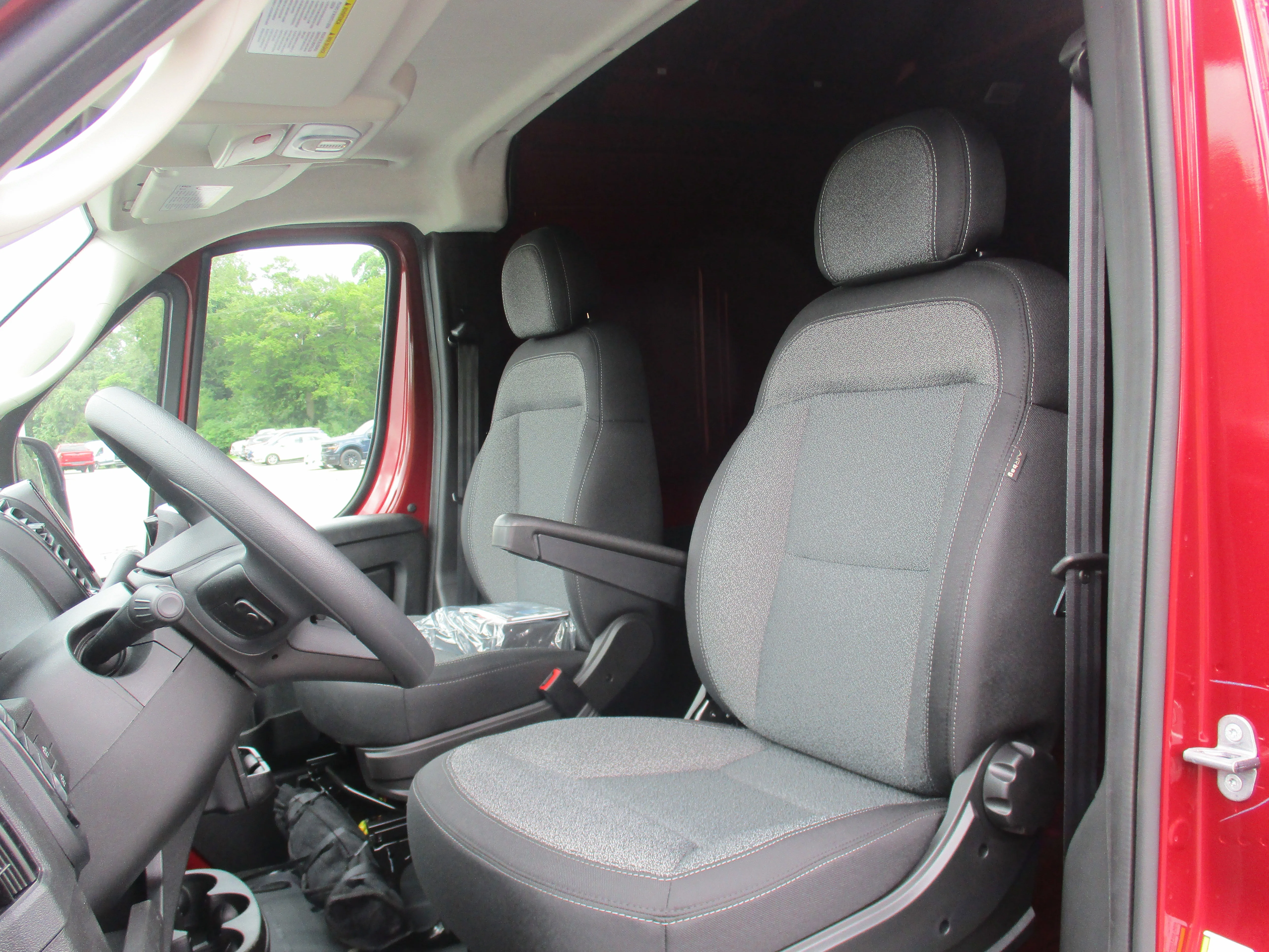 New 2026 Deep Cherry Red Crystal Pearl-Coat Exterior Paint RAM Tradesman 2500 High Roof 159 WB image 38