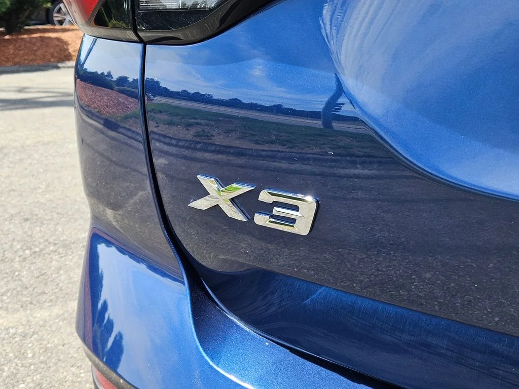 Used 2023 Phytonic Blue Metallic BMW xDrive30i image 10