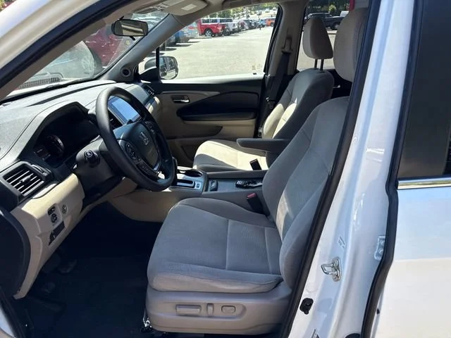 Used 2016 White Diamond Pearl Honda EX image 15