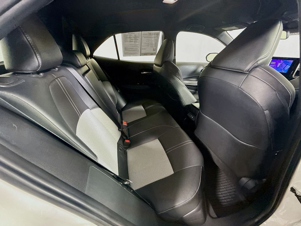 Used 2024 Wind Chill Pearl Toyota XSE image 25