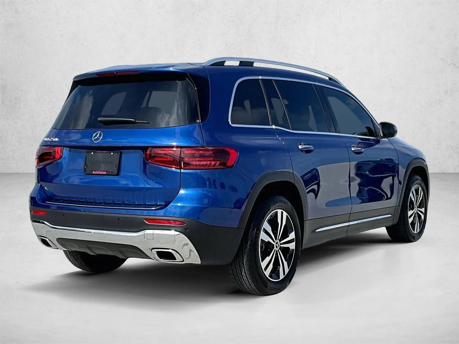 Used 2026 Starling Blue Metallic Mercedes-Benz GLB 250 image 2