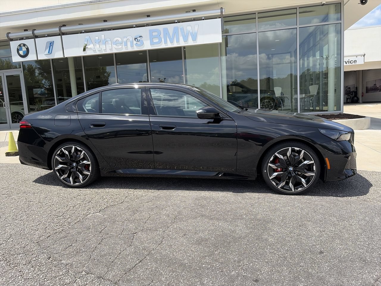 New 2027 Black Sapphire Metallic BMW 530i image 9