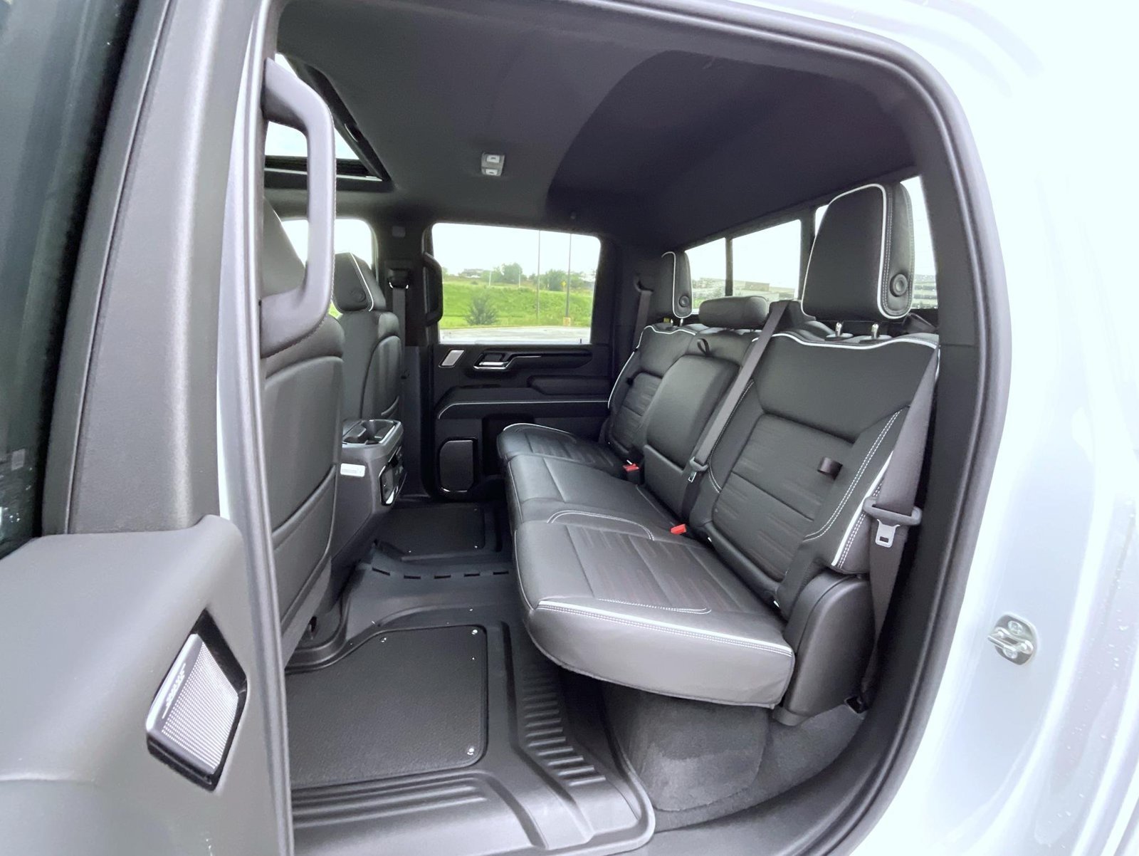 2026 GMC Sierra 2500HD AT4X - Photo 19
