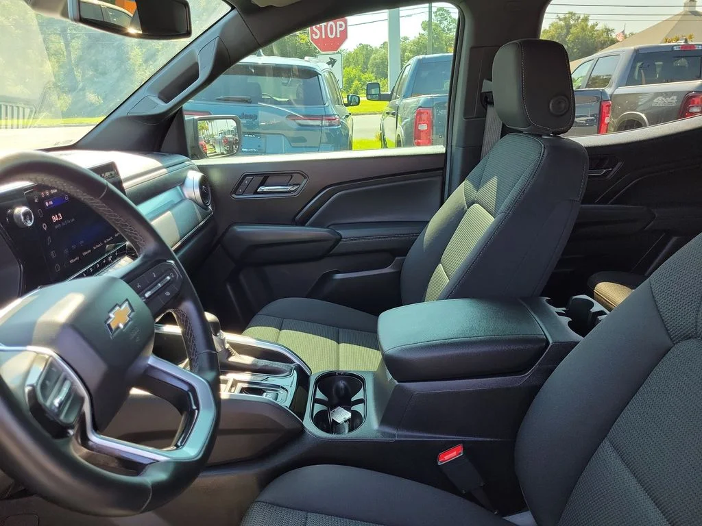 Used 2026 Black Chevrolet LT image 22