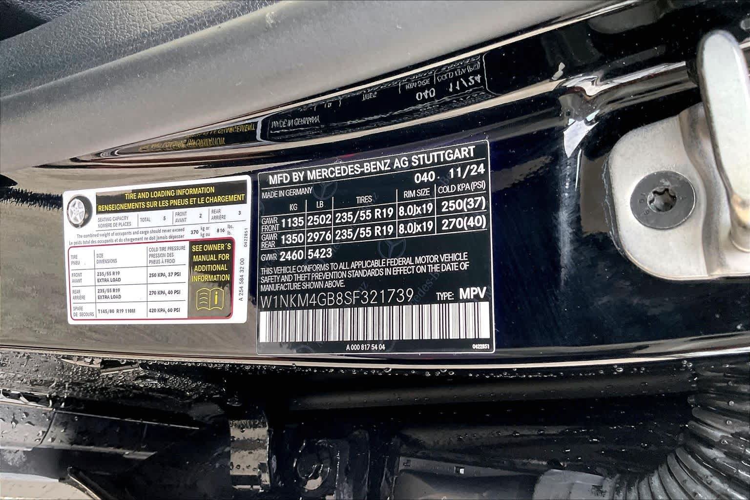 Used 2025 Black Mercedes-Benz GLC 300 image 31