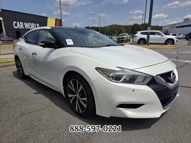 Used 2016 White Nissan Platinum image 8