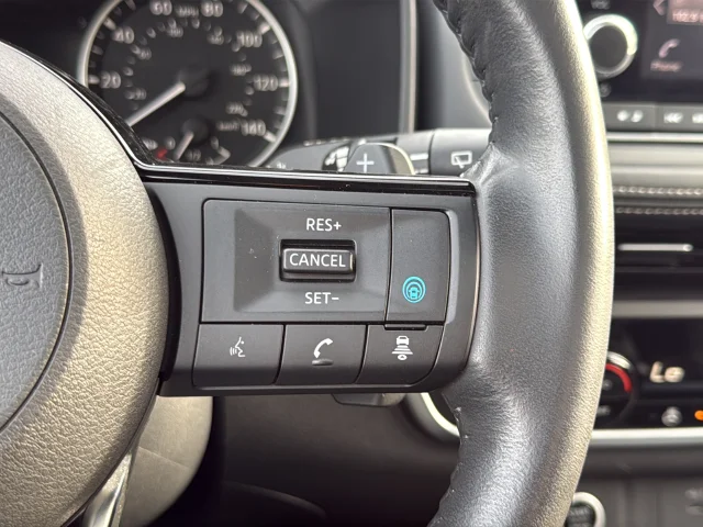 Used 2023 Blue Nissan SV image 17