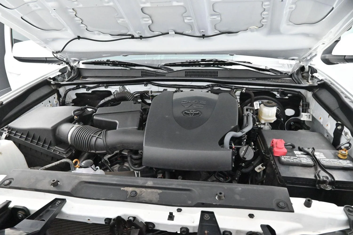 Used 2023 White Toyota SR image 30