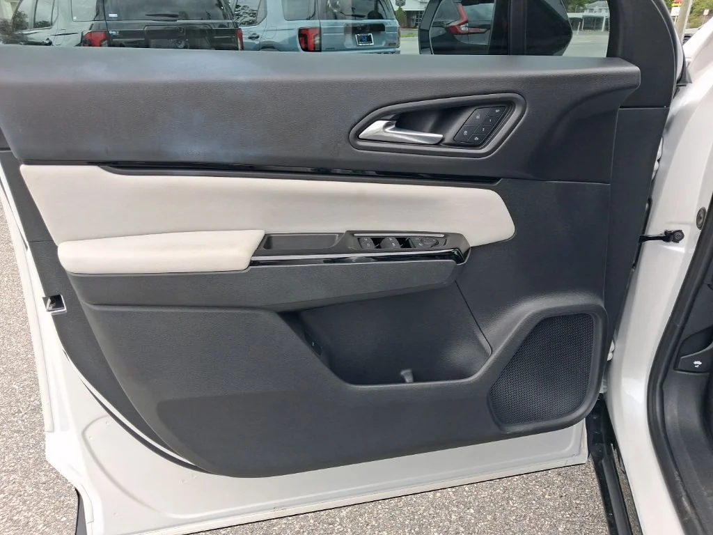 Used 2025  Honda Touring image 22