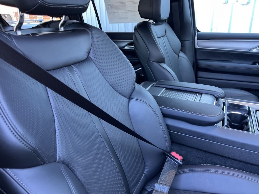 New 2026 High Gloss Black Jeep Limited Altitude image 44
