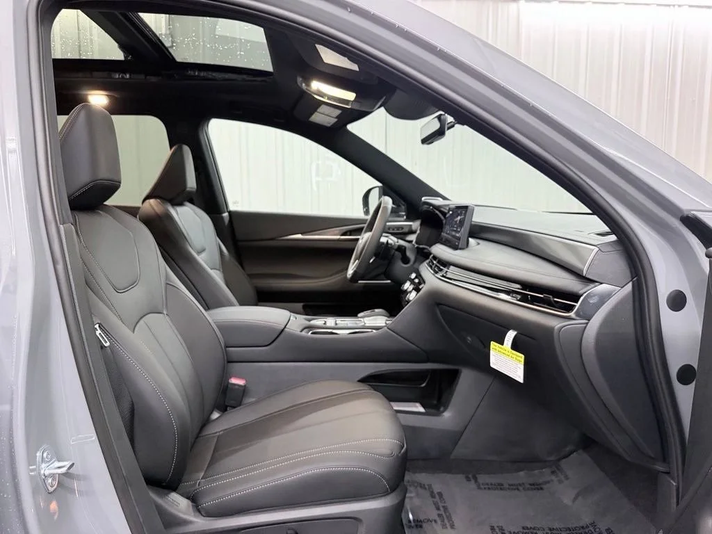 New 2027 HARBOR GRAY INFINITI Sport AWD image 53