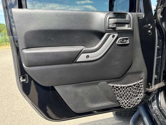 Used 2014 Black Clearcoat Jeep Unlimited Rubicon image 17