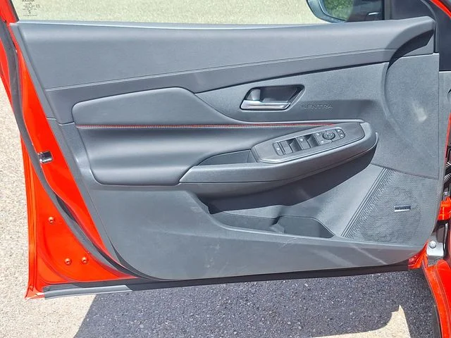 New 2026 Energetic Ember / Super Black Two-tone Nissan SR image 10