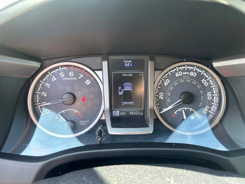 Used 2016 Red Toyota SR5 image 15
