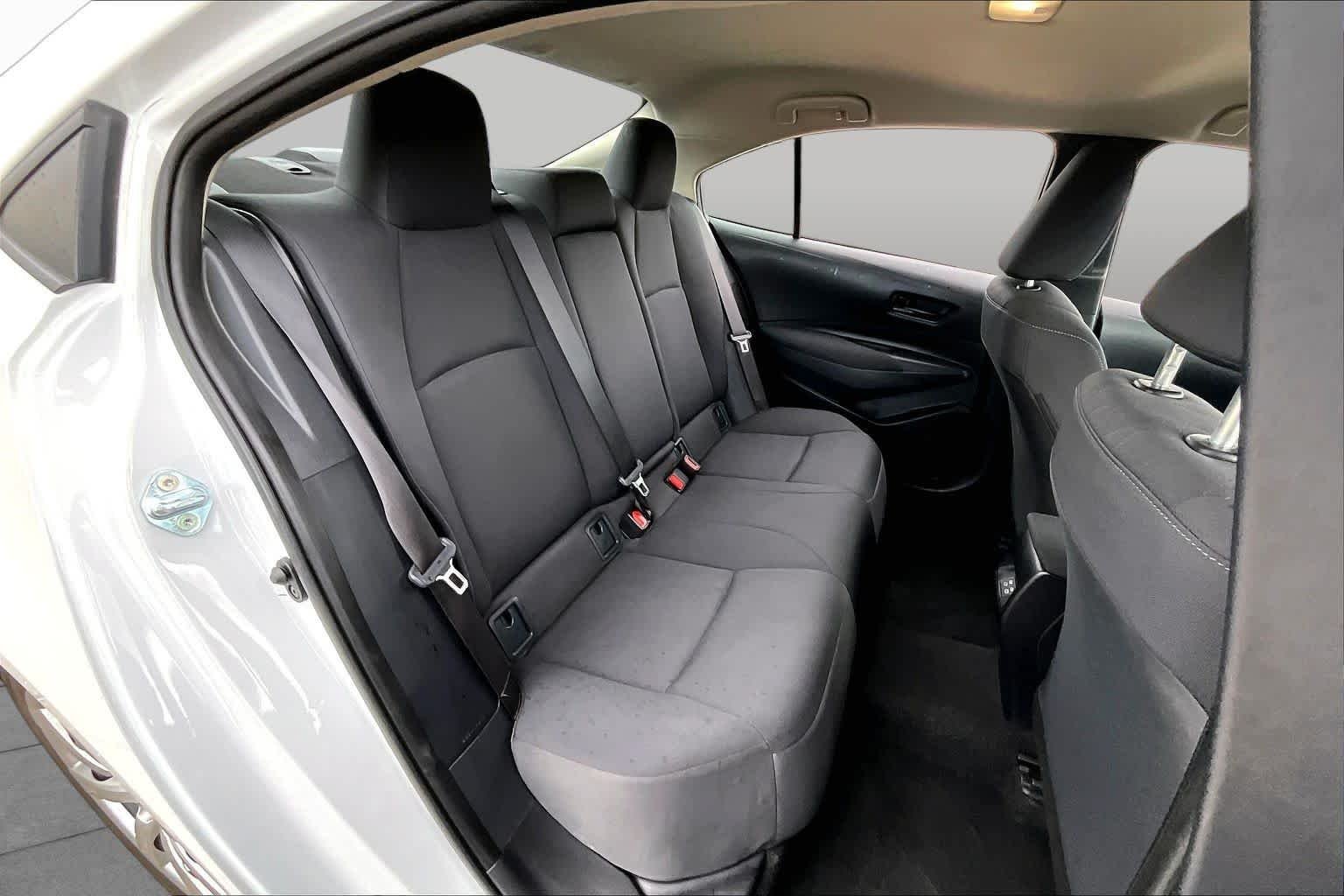 Used 2025 Ice Cap Toyota LE image 20