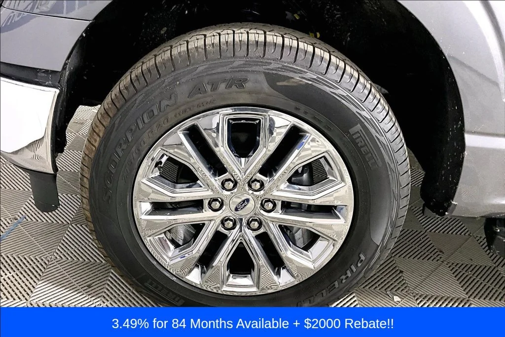New 2026 Carbonized Gray Metallic Ford XLT image 11