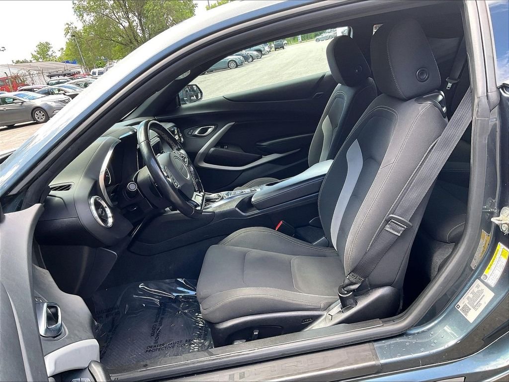 Used 2020 Gray Chevrolet 1LT image 10