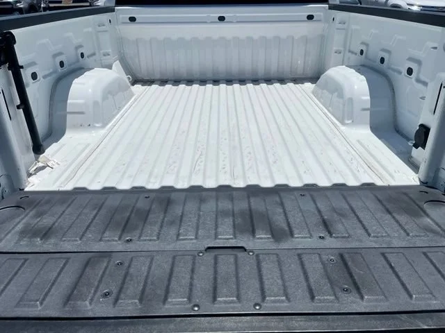 Used 2023 SUMMIT WHITE GMC SLT image 29