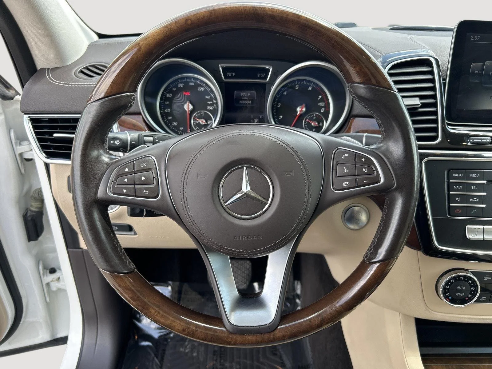 Used 2017  mercedes-benz GLS 450 4MATIC® SUV image 17