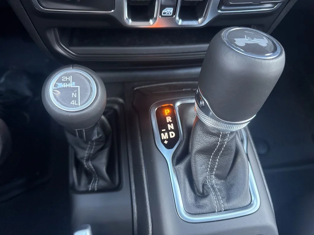 2025 Jeep Wrangler 4-Door Sahara - Photo 25