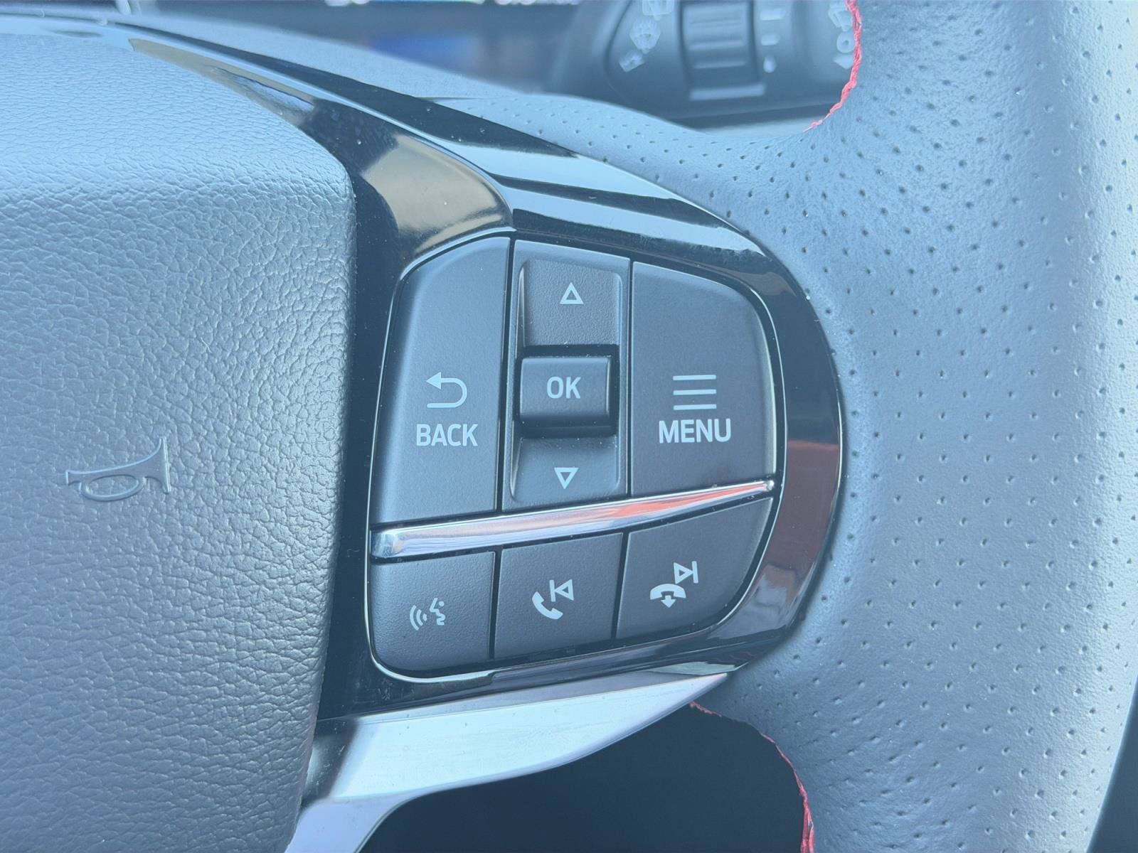 2026 Ford Explorer ST-Line - Photo 20
