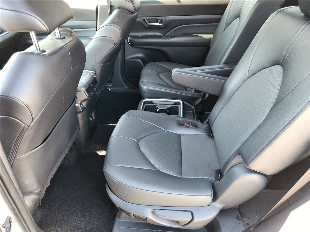 Certified Used 2025 Silver Toyota XLE image 13