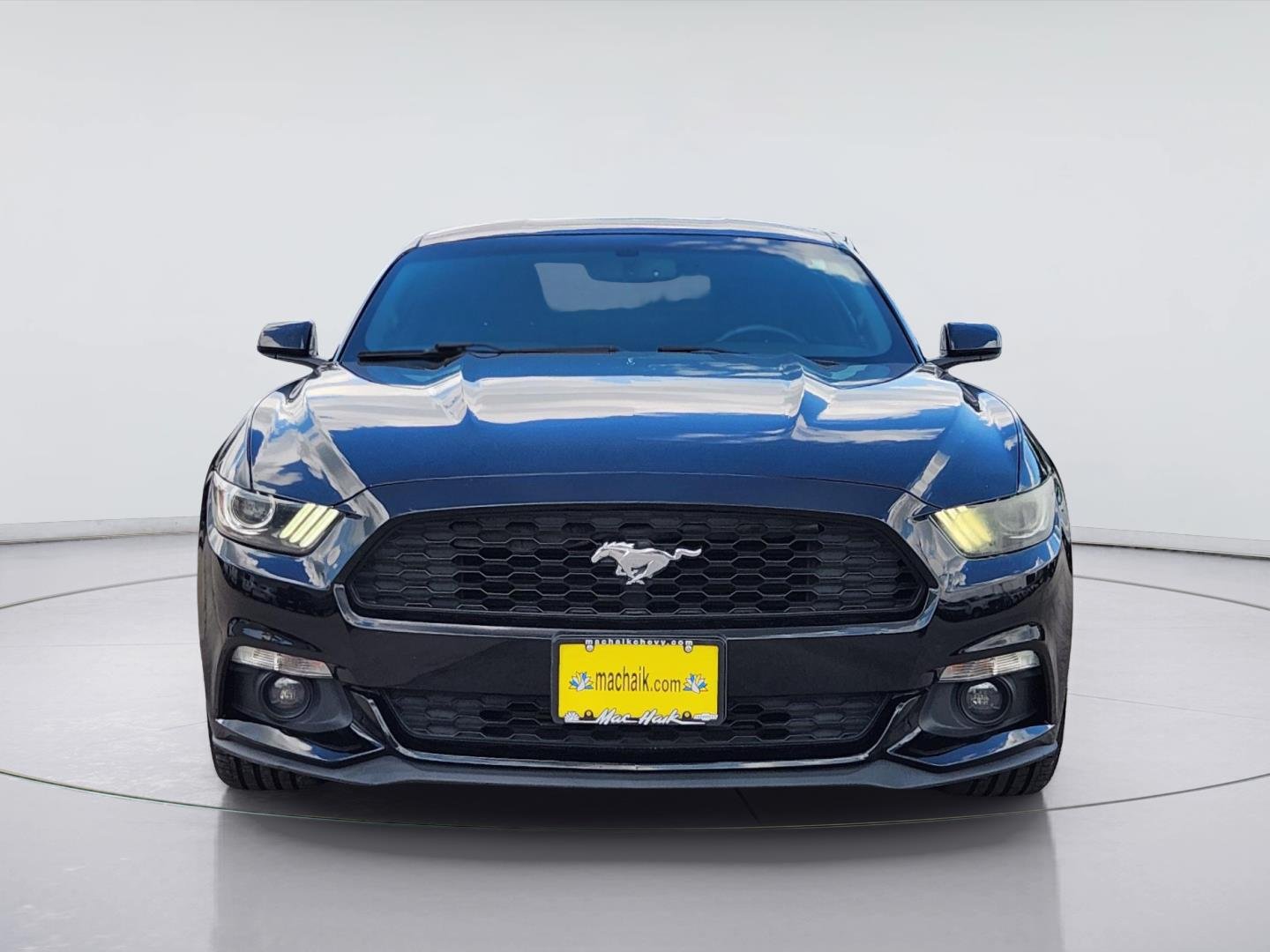 2017 Ford Mustang photo 2 of 33