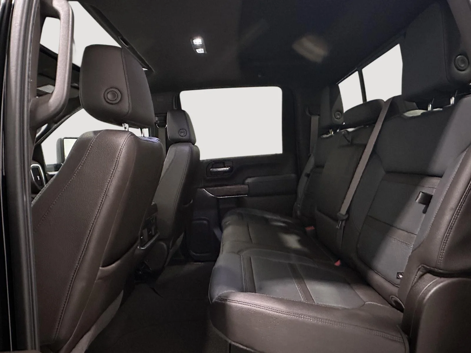 Used 2023 ONYX BLACK GMC Denali image 24