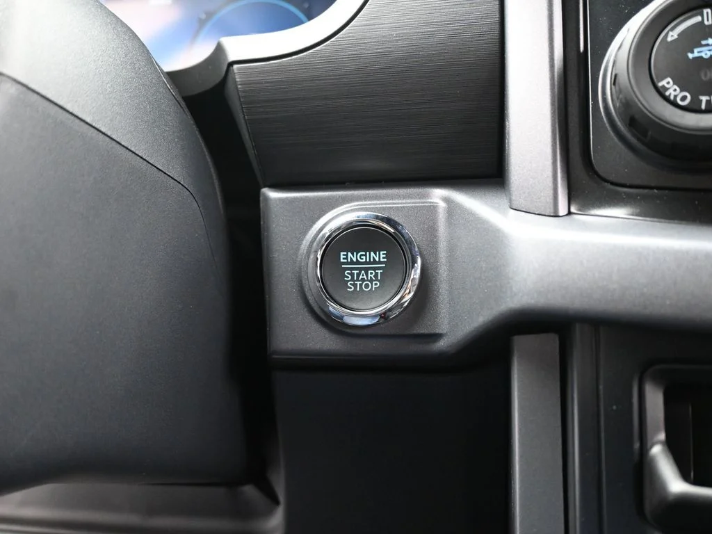 New 2026 Carbonized Gray Metallic Ford XLT image 16