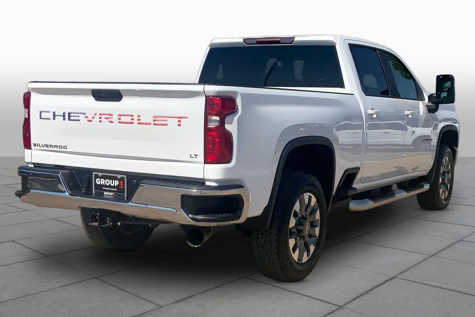 Used 2022 Summit White Chevrolet LT image 13