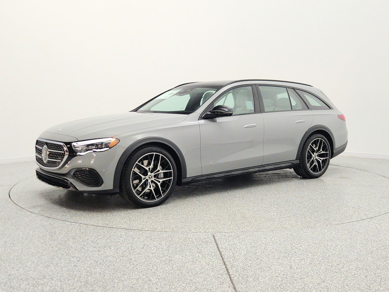 2026 Mercedes-Benz E-Class E450 4MATIC All-Terrain's photo
