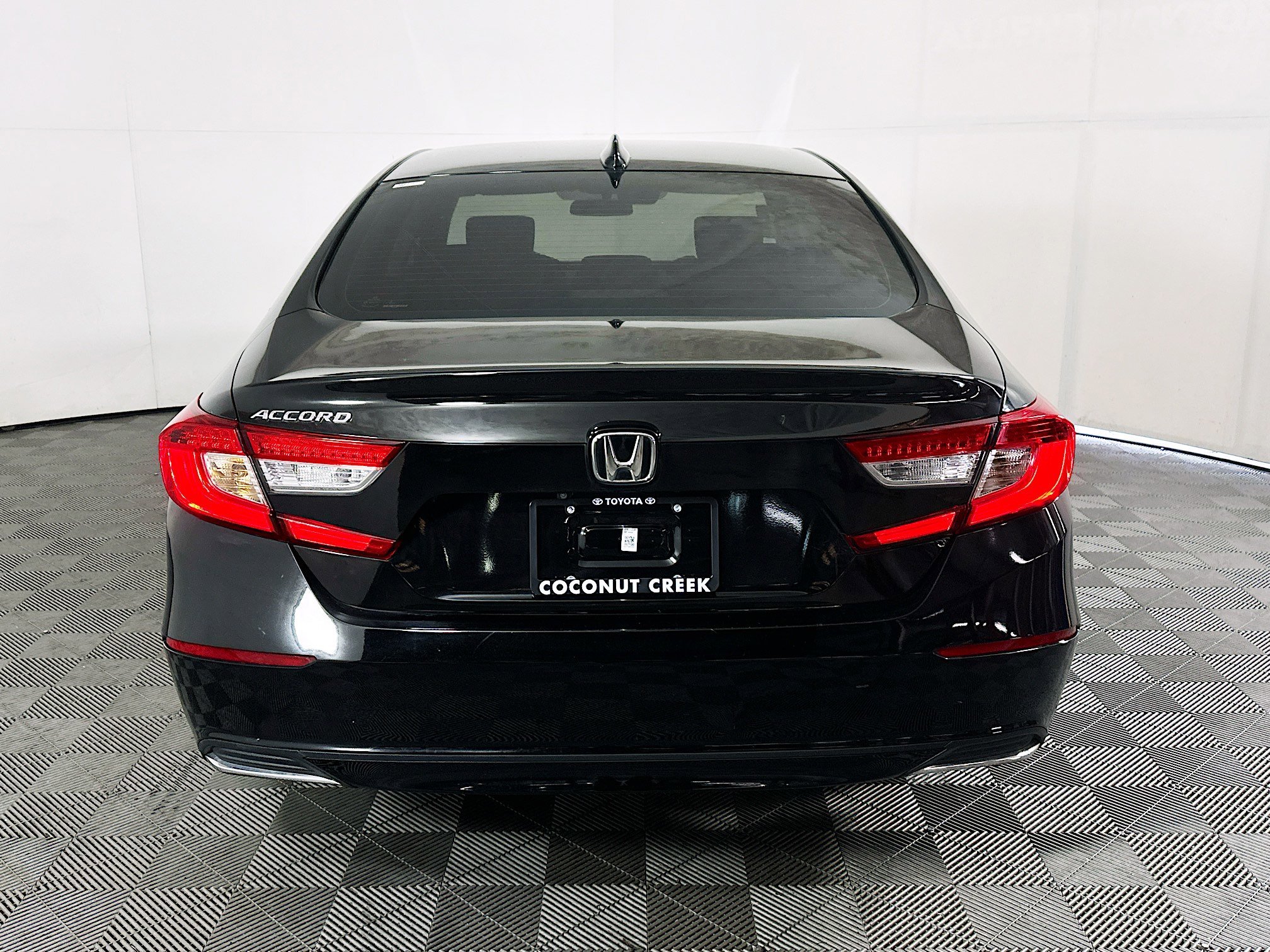 2021 Honda Accord thumbnail 6