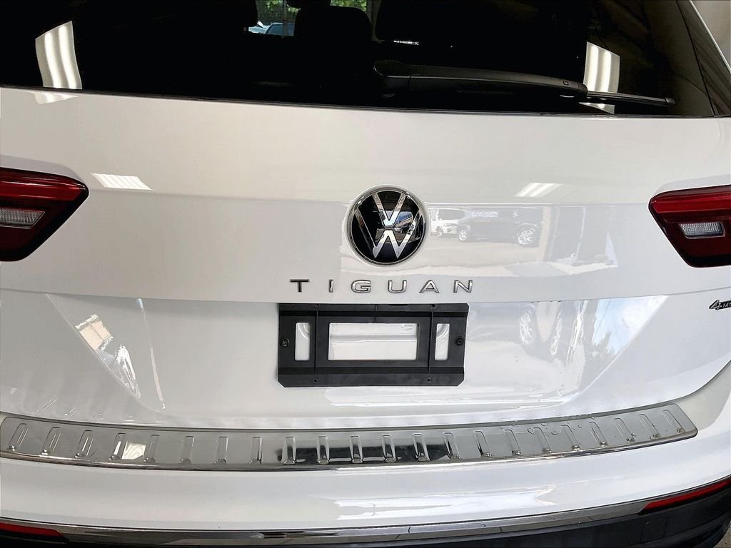Used 2022 White Volkswagen 2.0T SE image 28