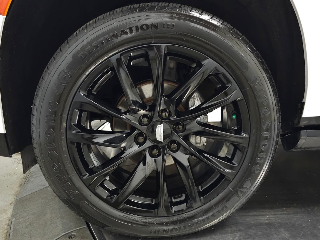 Used 2022 White Cadillac Sport image 13